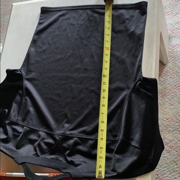 Nike Vintage Cropped Mesh Tee Shirt Black Training Short Sleeve Top Larg… - Picture 7 of 10